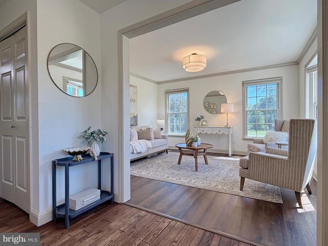 5880 WEDDING CT, Welcome, MD 20693