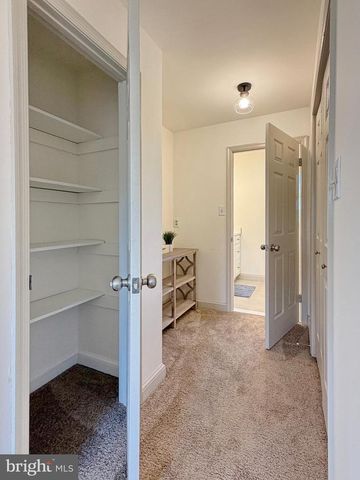 5880 WEDDING CT, Welcome, MD 20693