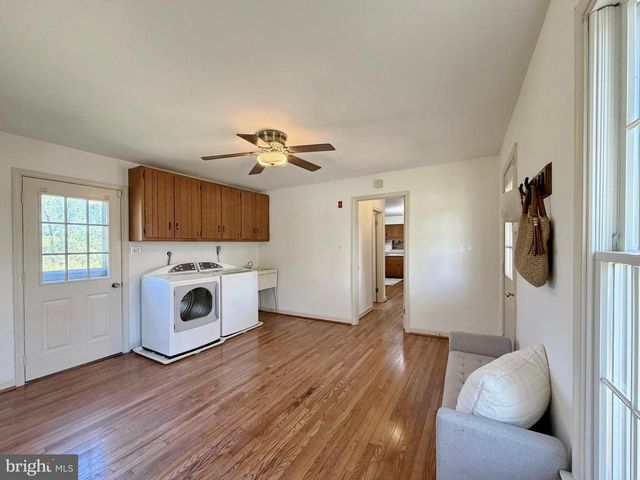 5880 WEDDING CT, Welcome, MD 20693