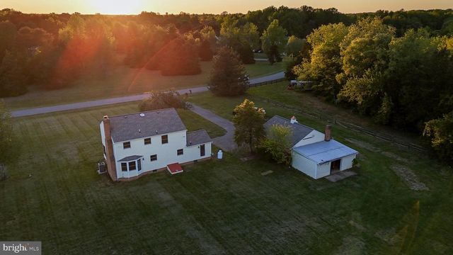 5880 WEDDING CT, Welcome, MD 20693
