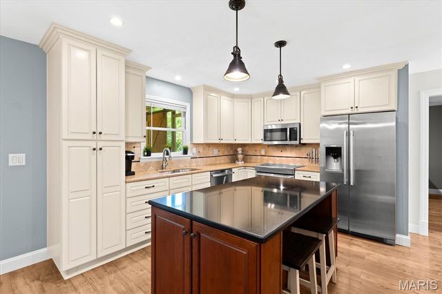 2019 Raintree Trail, Collinsville, IL 62234