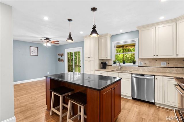 2019 Raintree Trail, Collinsville, IL 62234