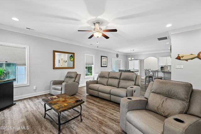 955 Grandview Drive, Hampstead, NC 28443