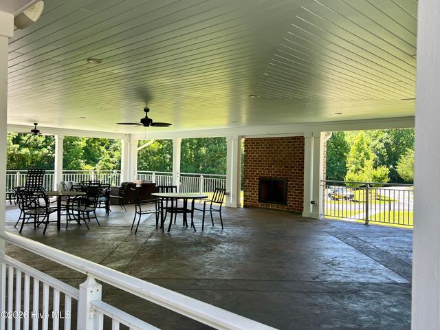 955 Grandview Drive, Hampstead, NC 28443