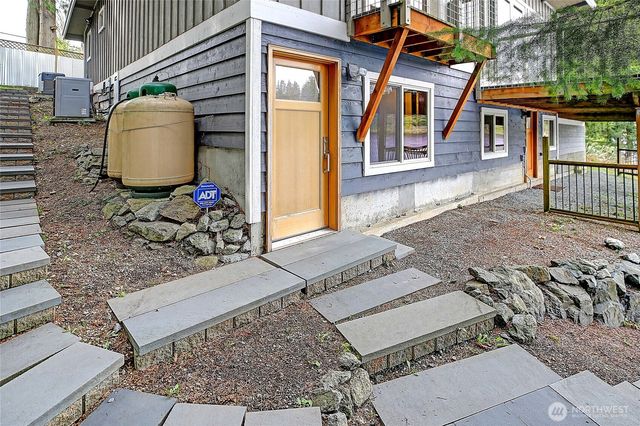 18727 Lakewood Road, Stanwood, WA 98292