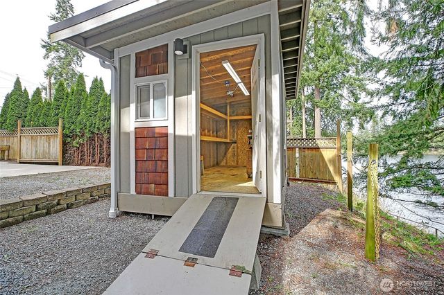 18727 Lakewood Road, Stanwood, WA 98292