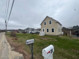 39 Burt St, Berkley, MA 02779