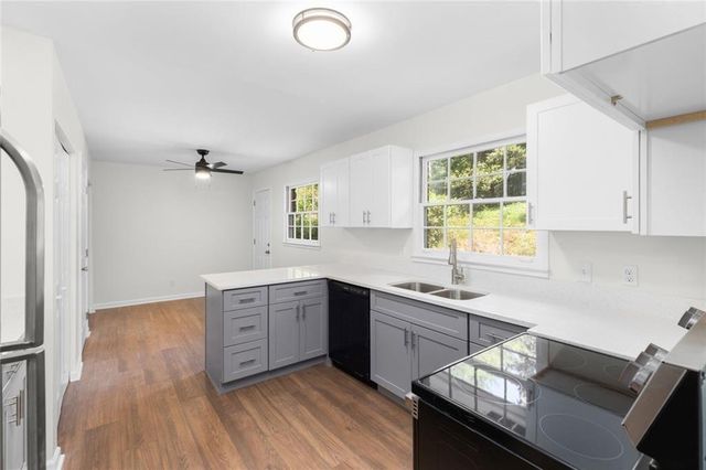 4132 Rue Saint Germain, Stone Mountain, GA 30083