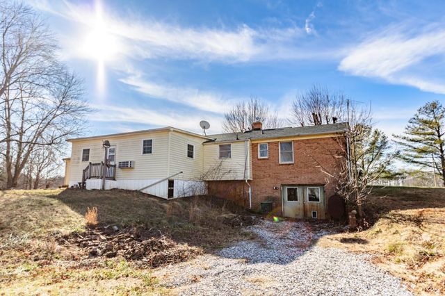 1130 Vermillion Road, Appomattox, VA 24522