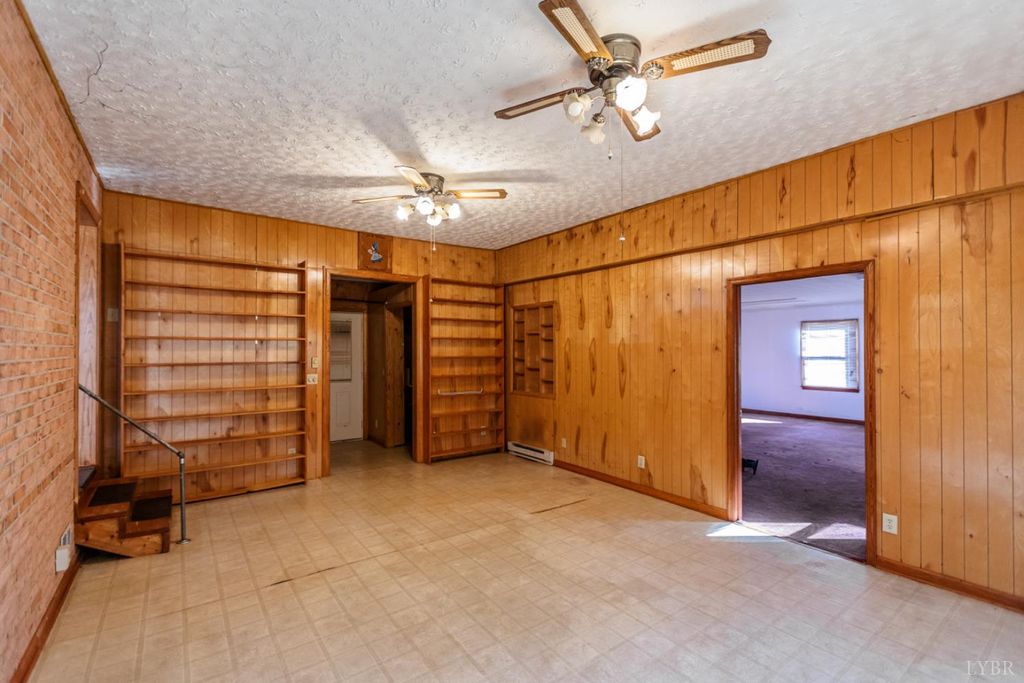 Image 21 of property listing at 1130 Vermillion Road, Appomattox, VA 24522