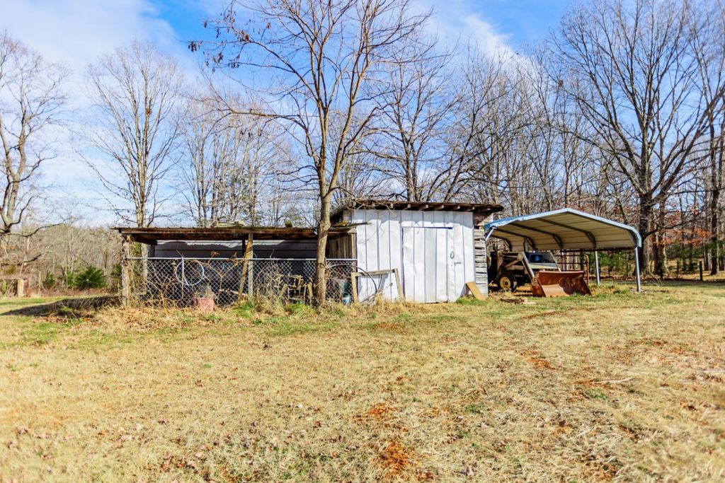 Image 36 of property listing at 1130 Vermillion Road, Appomattox, VA 24522