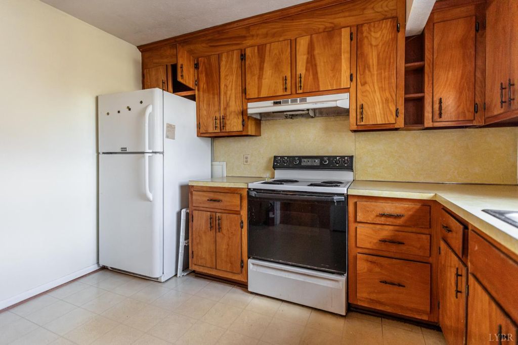 Image 7 of property listing at 1130 Vermillion Road, Appomattox, VA 24522