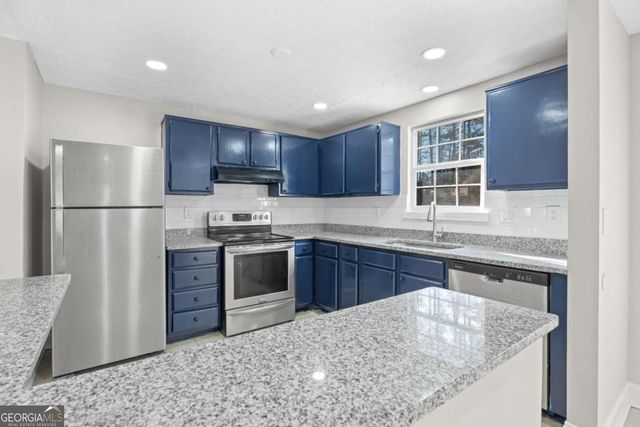 5268 Kinsdale Lane, Stone Mountain, GA 30088