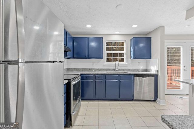 5268 Kinsdale Lane, Stone Mountain, GA 30088