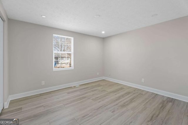 5268 Kinsdale Lane, Stone Mountain, GA 30088