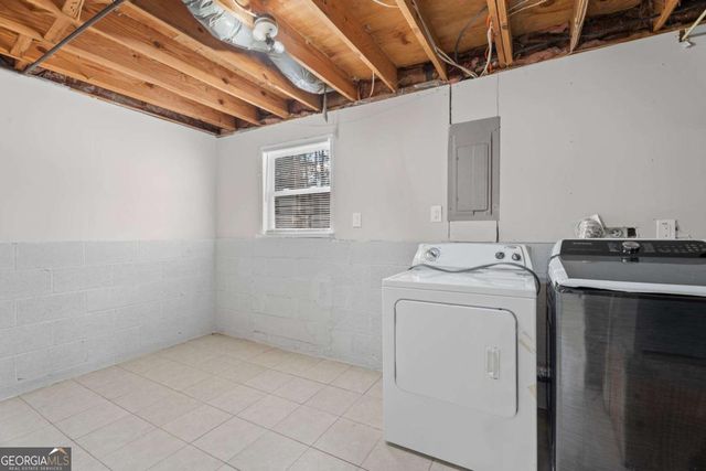 5268 Kinsdale Lane, Stone Mountain, GA 30088