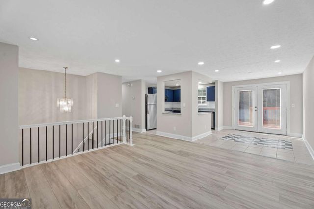 5268 Kinsdale Lane, Stone Mountain, GA 30088