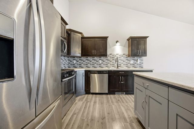 939 Eaglewood Avenue, West Fargo, ND 58078