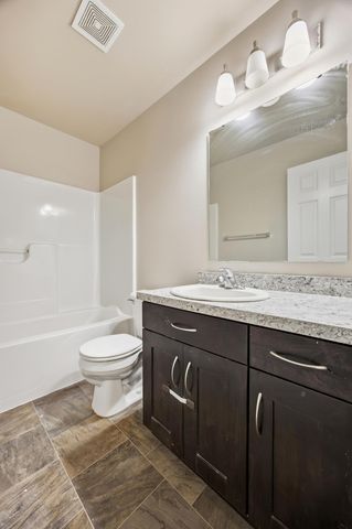 939 Eaglewood Avenue, West Fargo, ND 58078