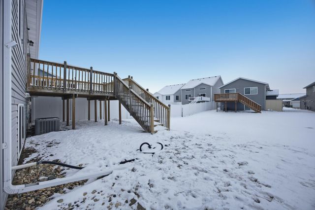 939 Eaglewood Avenue, West Fargo, ND 58078