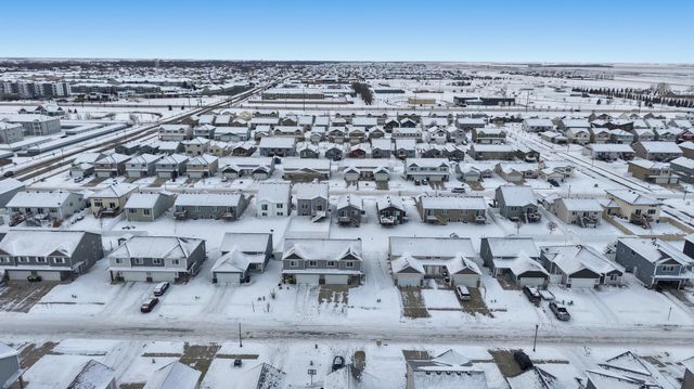 939 Eaglewood Avenue, West Fargo, ND 58078