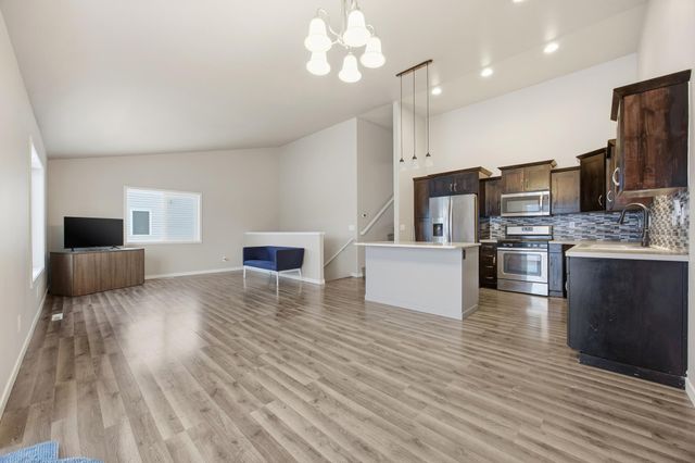 939 Eaglewood Avenue, West Fargo, ND 58078