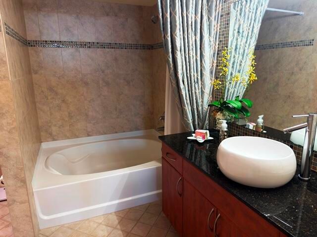 2560 S Ocean Boulevard 603, Palm Beach, FL 33480