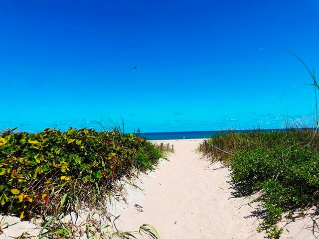 2560 S Ocean Boulevard 603, Palm Beach, FL 33480