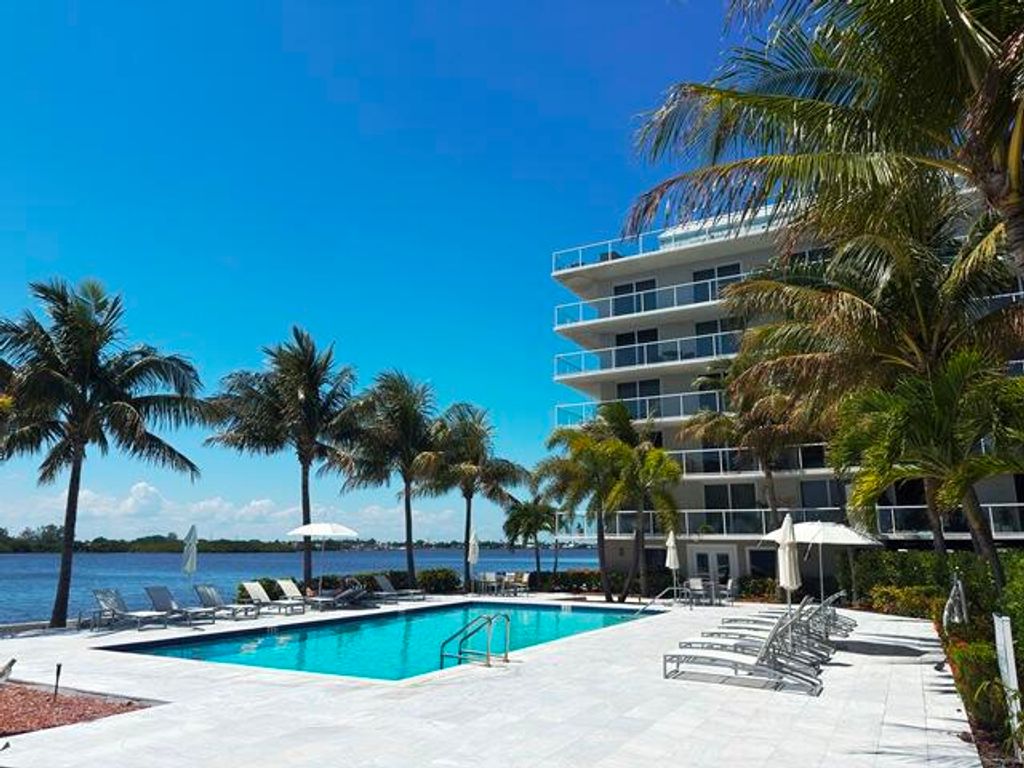 2560 S Ocean Boulevard 603, Palm Beach, FL 33480