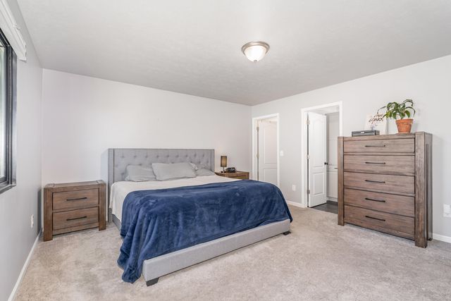 861 View Pointe Drive, Middleville, MI 49333