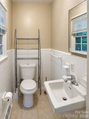 406 E L Street, Newton, NC 28658