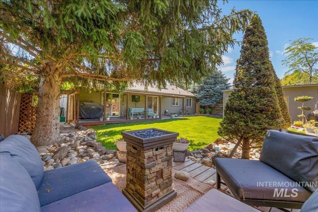 1379 N Caterpillar Ave, Kuna, ID 83634