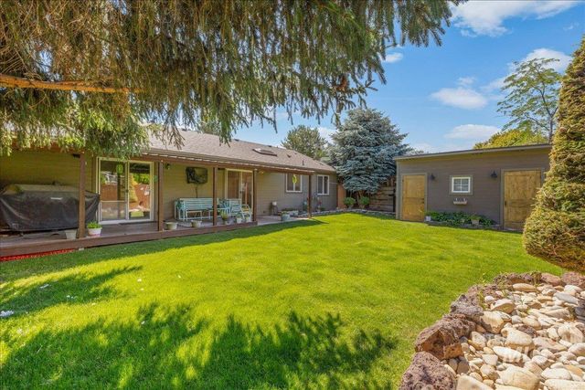1379 N Caterpillar Ave, Kuna, ID 83634