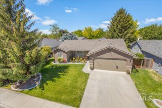 1379 N Caterpillar Ave, Kuna, ID 83634