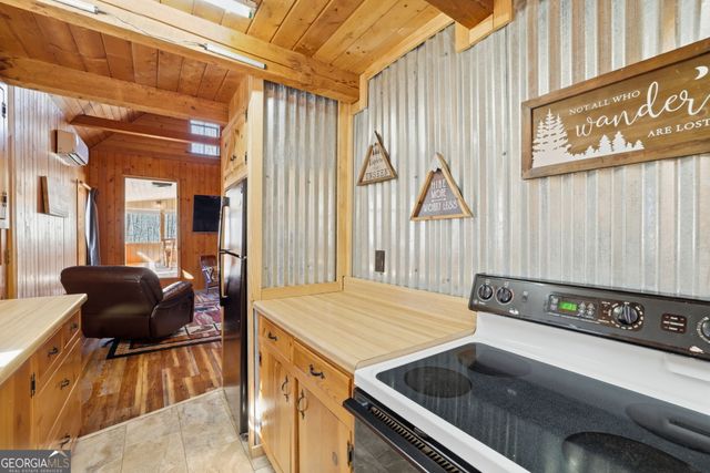 355 Henslee Hollow Lane, Rabun Gap, GA 30568