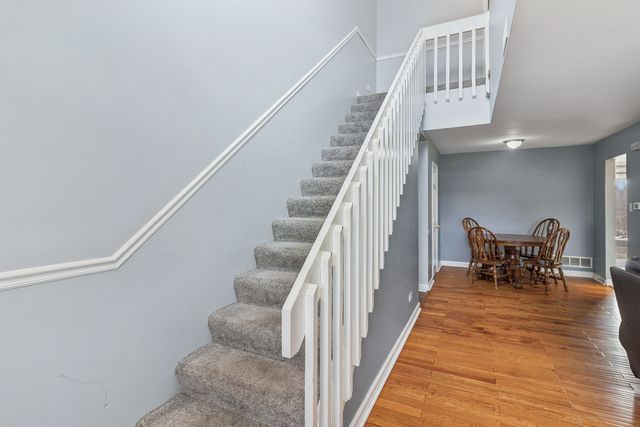 8313 Highpoint Circle F, Darien, IL 60561