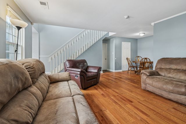 8313 Highpoint Circle F, Darien, IL 60561