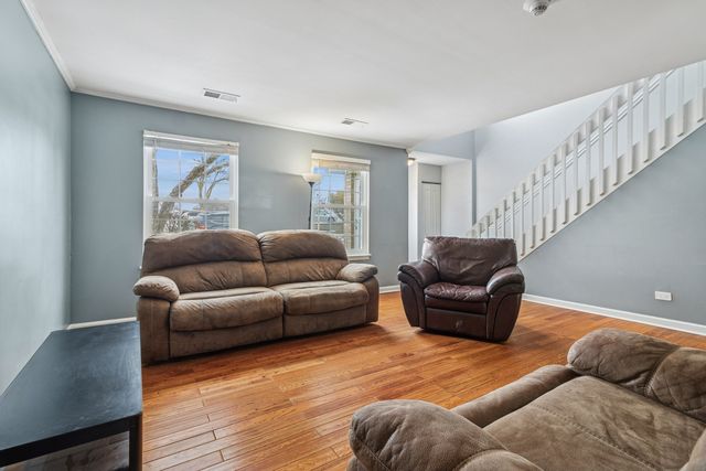 8313 Highpoint Circle F, Darien, IL 60561