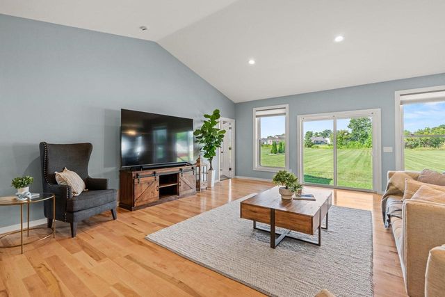 1765 HONOR STREET, Neenah, WI 54956