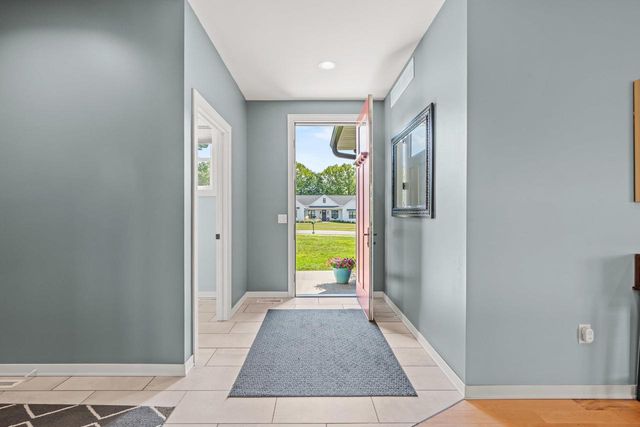 1765 HONOR STREET, Neenah, WI 54956