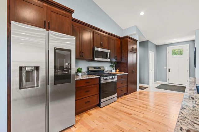 1765 HONOR STREET, Neenah, WI 54956