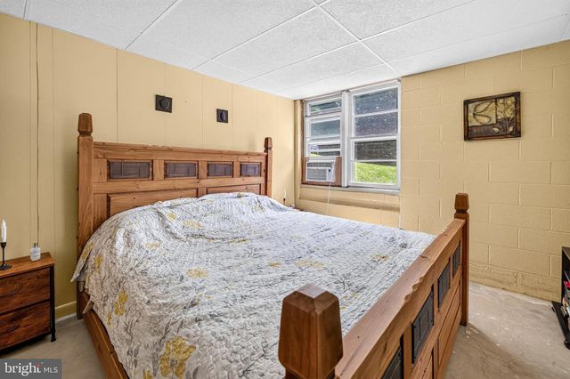 1247 SOMERS RD, Luray, VA 22835