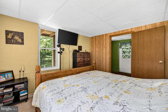 1247 SOMERS RD, Luray, VA 22835