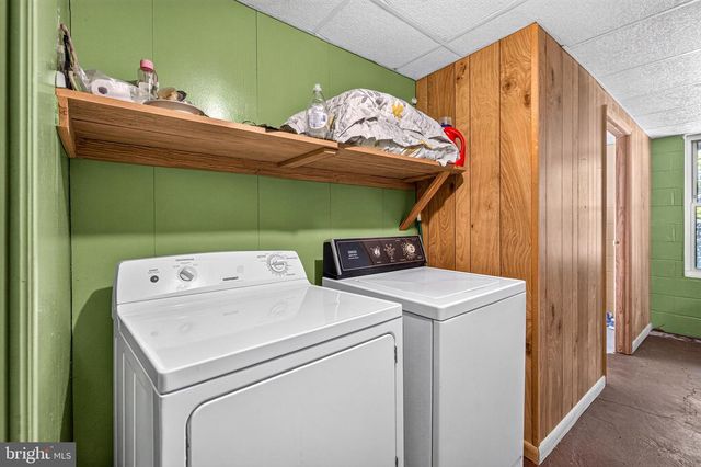 1247 SOMERS RD, Luray, VA 22835