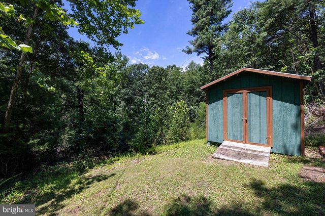 1247 SOMERS RD, Luray, VA 22835