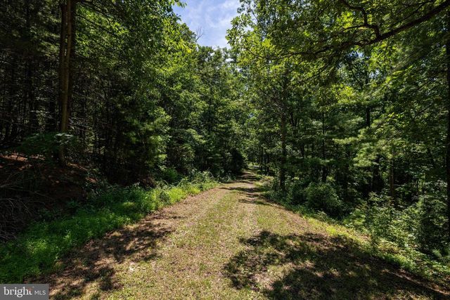 1247 SOMERS RD, Luray, VA 22835