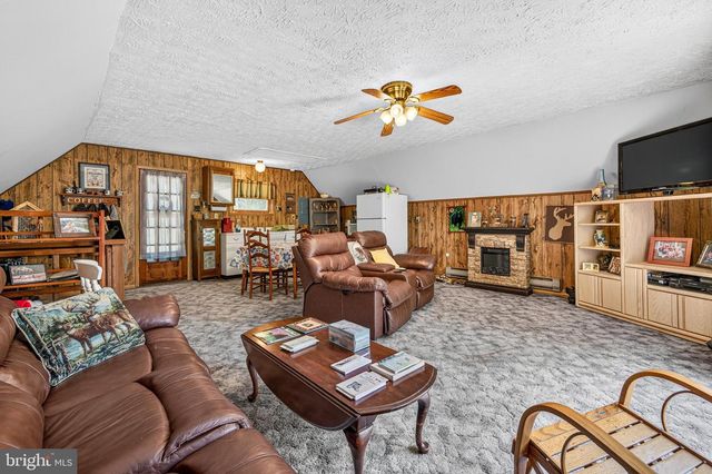 1247 SOMERS RD, Luray, VA 22835