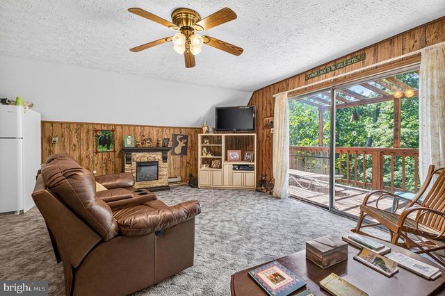 1247 SOMERS RD, Luray, VA 22835