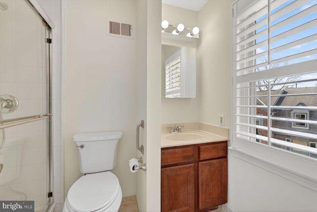 6587 ZOYSIA CT, Alexandria, VA 22312