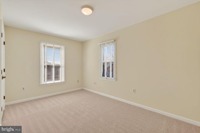 6587 ZOYSIA CT, Alexandria, VA 22312